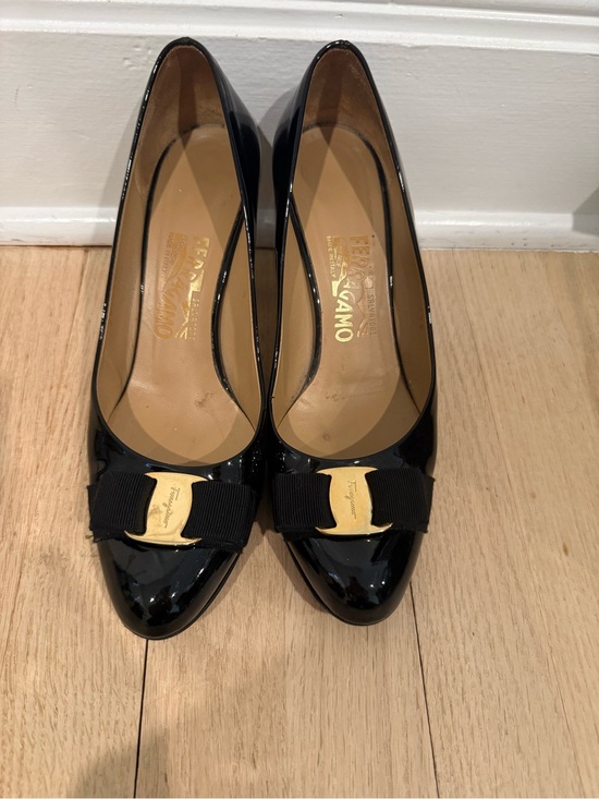 Salvatore Ferragamo Shoes - Salvatore Ferragamo Black Patent Vara Bow Pumps with Gold Plate